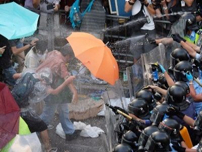Против протестующих брошена полиция. Фото из поста автора