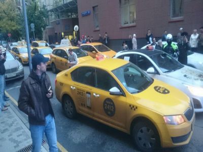 Акция протеста таксистов Яндекса. Фото: varlamov.ru